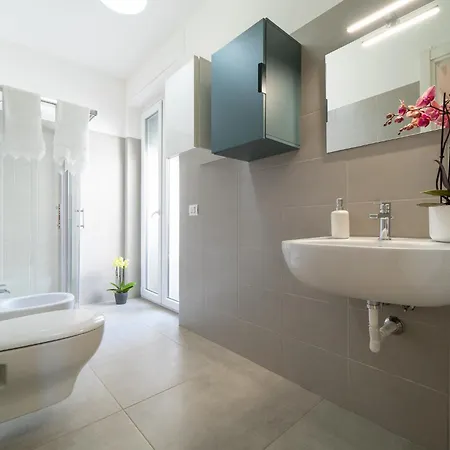 아파트 Blue Seaside 폴리나노 아마레