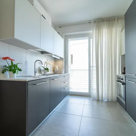 Blue Seaside 폴리나노 아마레